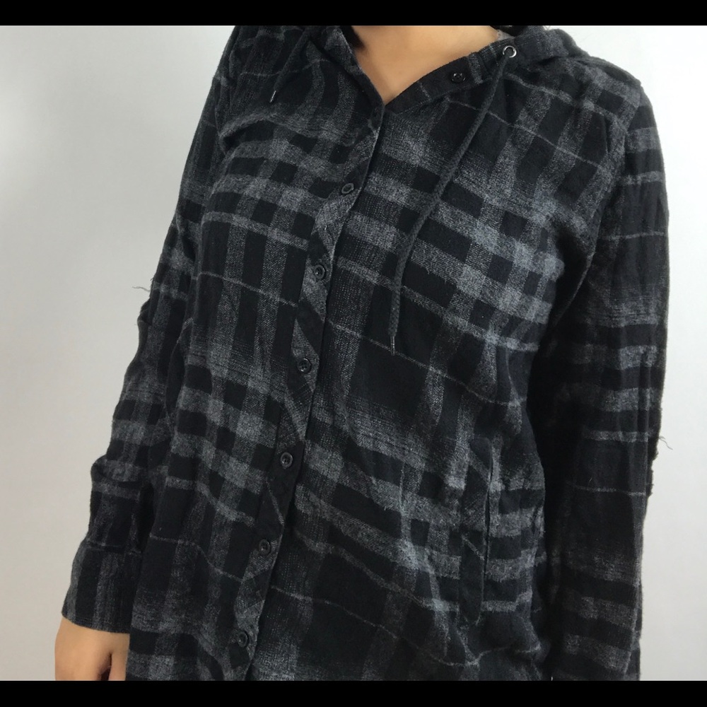 Hot Topic Black and Gray Hoodie Flannel